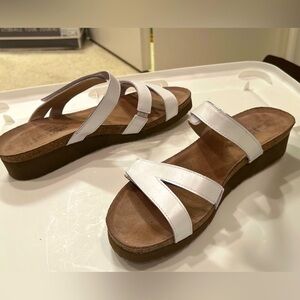 Naot White Presley Sandals size 41 
Like NEW